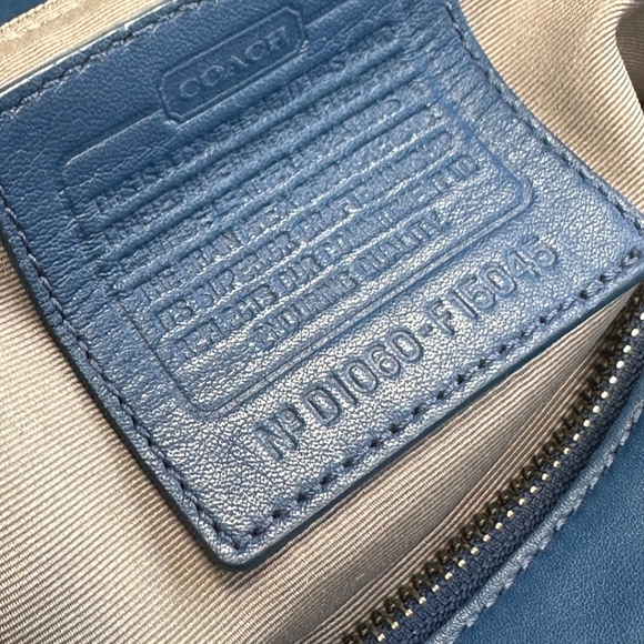 Coach Bag - Picture 4 of 8